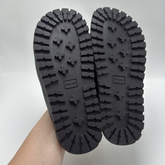 MICHAEL MICHAEL KORS
Scarlett Leather Clog size 7 - Picture 2 of 5